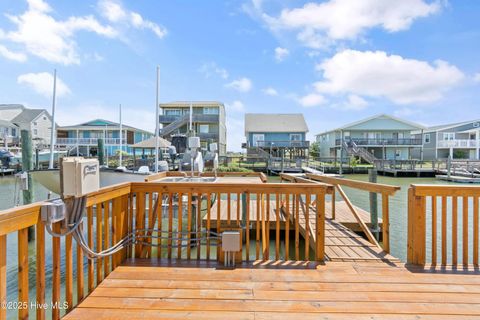Single Family Residence in Holden Beach NC 118 Lions Paw Street 10.jpg