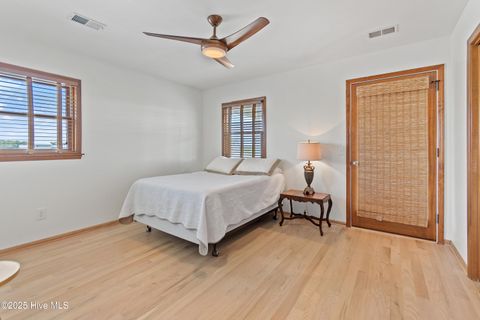 Single Family Residence in Holden Beach NC 118 Lions Paw Street 41.jpg