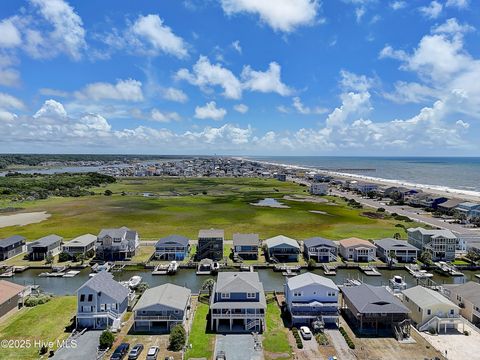 Single Family Residence in Holden Beach NC 118 Lions Paw Street 3.jpg
