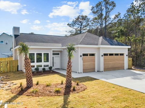 Single Family Residence in Carolina Beach NC 609 Augusta Avenue.jpg