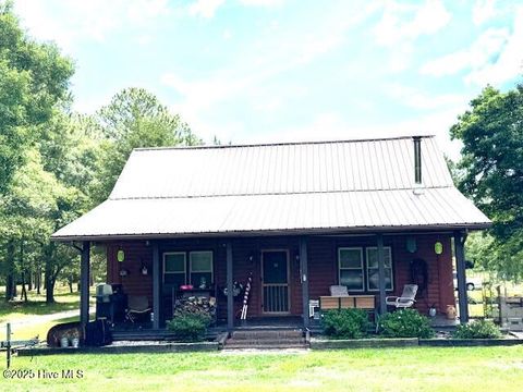 Single Family Residence in Hubert NC 555 Highway 172 Highway.jpg