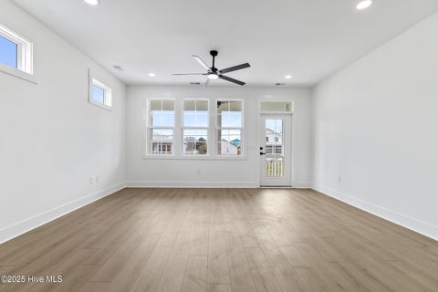 Townhouse in Carolina Beach NC 1518 Pinfish Lane #1 18.jpg
