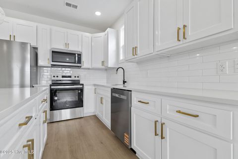 Townhouse in Carolina Beach NC 1518 Pinfish Lane #1 32.jpg