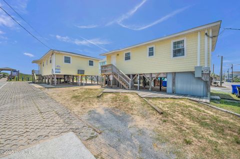 Duplex in Carolina Beach NC 1020 Carolina Beach Avenue.jpg