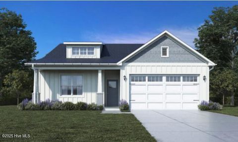 Single Family Residence in Ocean Isle Beach NC 2038 Greenside Manor Drive.jpg