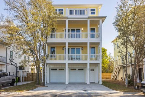 Single Family Residence in Carolina Beach NC 209 Annie Drive.jpg
