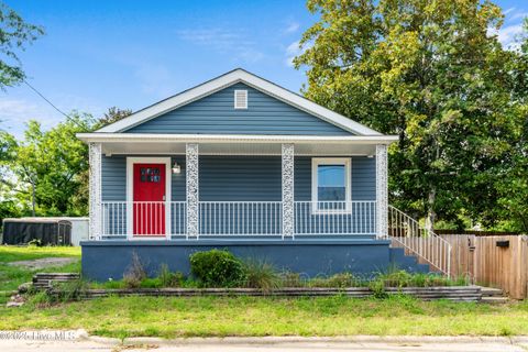 Single Family Residence in Wilmington NC 917 Wooster Street.jpg
