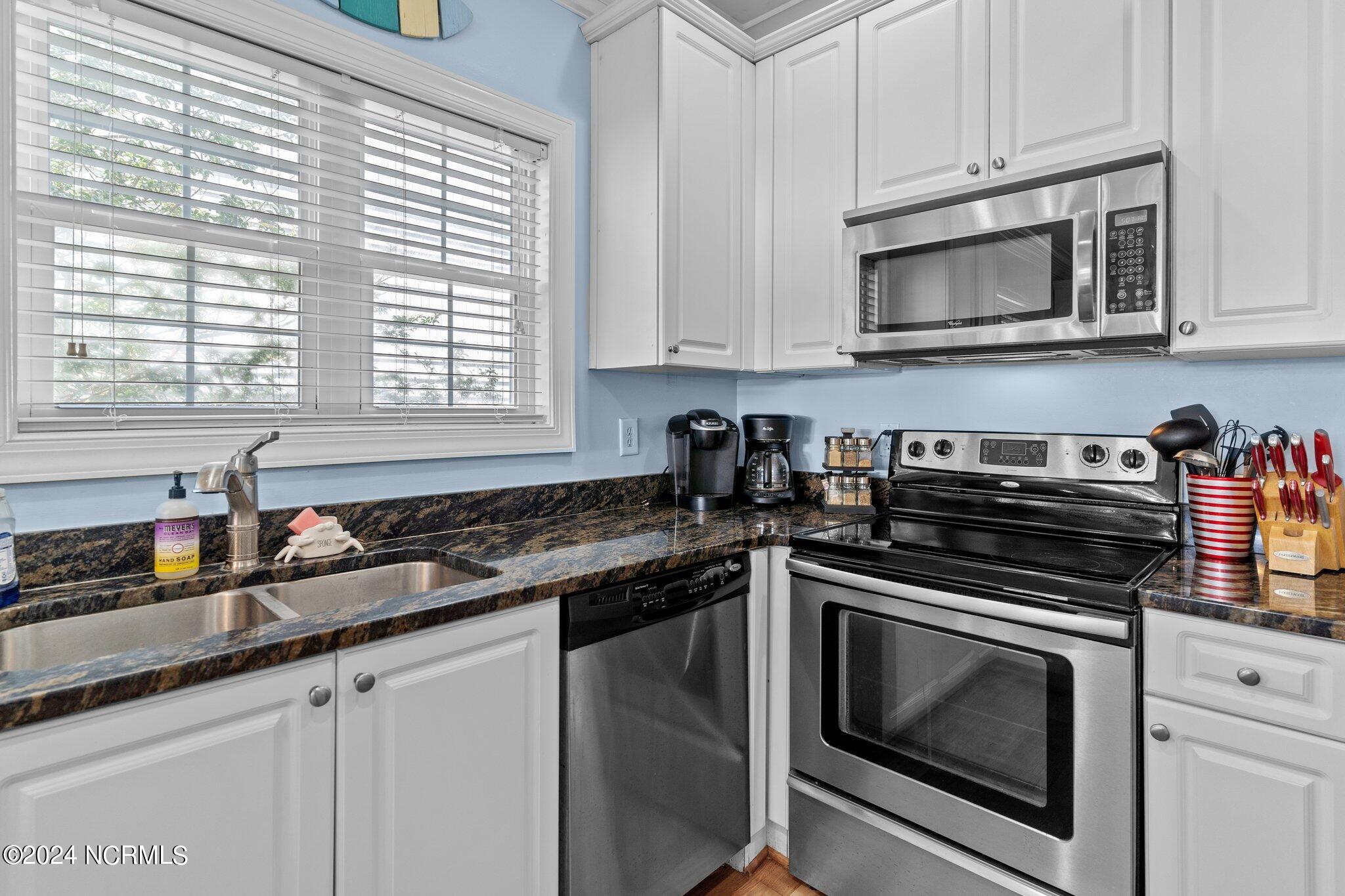 Condominium in Carolina Beach NC 1507 Mackerel Lane #Unit 1 16.jpg
