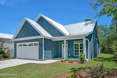 Single Family Residence in Oak Island NC 124 NW 11th Street.jpg