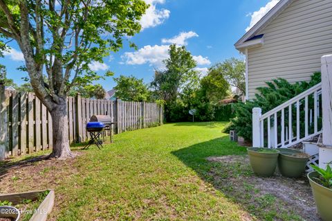 Single Family Residence in Carolina Beach NC 402 Bay Court 3.jpg