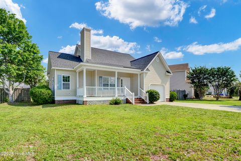 Single Family Residence in Carolina Beach NC 402 Bay Court 2.jpg