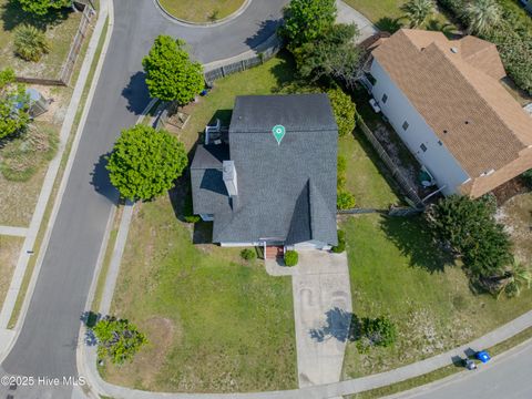 Single Family Residence in Carolina Beach NC 402 Bay Court 24.jpg