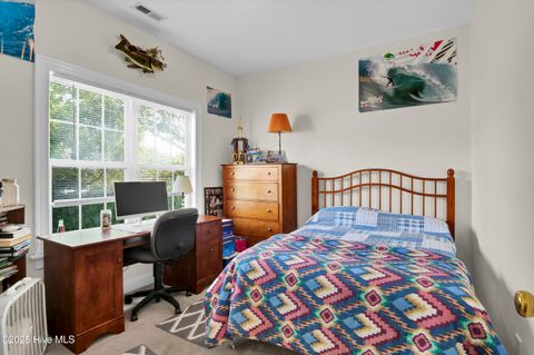 Single Family Residence in Carolina Beach NC 402 Bay Court 21.jpg