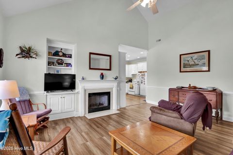 Single Family Residence in Carolina Beach NC 402 Bay Court 7.jpg