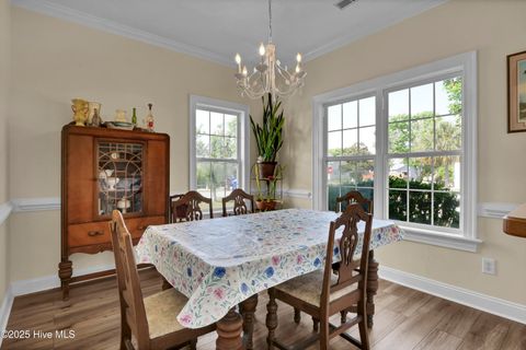 Single Family Residence in Carolina Beach NC 402 Bay Court 13.jpg