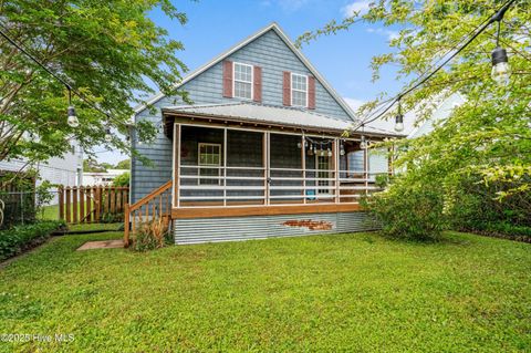 Single Family Residence in Carolina Beach NC 613 Raleigh Avenue 22.jpg