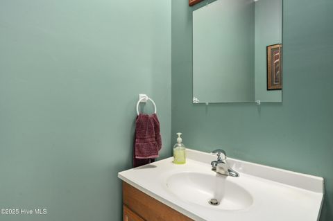 Single Family Residence in Carolina Beach NC 613 Raleigh Avenue 6.jpg