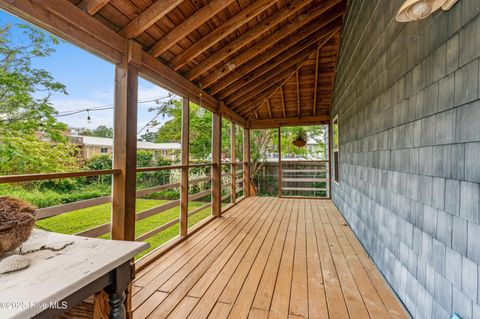 Single Family Residence in Carolina Beach NC 613 Raleigh Avenue 17.jpg