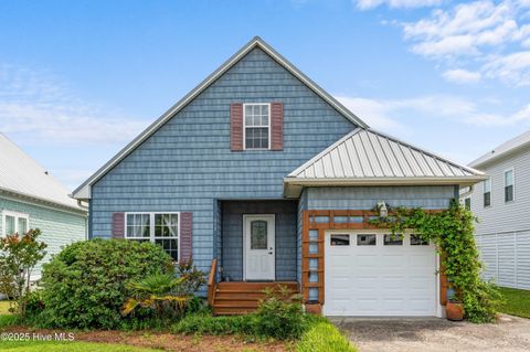 Single Family Residence in Carolina Beach NC 613 Raleigh Avenue.jpg