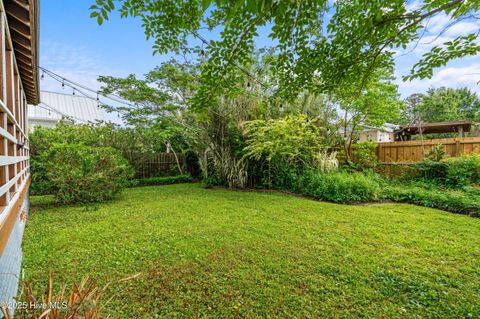 Single Family Residence in Carolina Beach NC 613 Raleigh Avenue 21.jpg