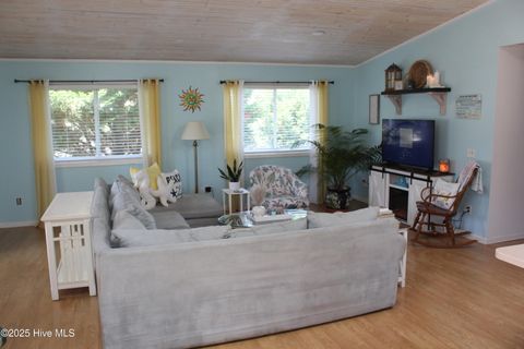 Single Family Residence in Carolina Beach NC 504 Greenville Avenue 6.jpg