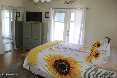 Single Family Residence in Carolina Beach NC 504 Greenville Avenue 15.jpg