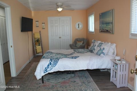 Single Family Residence in Carolina Beach NC 504 Greenville Avenue 18.jpg