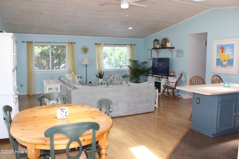 Single Family Residence in Carolina Beach NC 504 Greenville Avenue 12.jpg