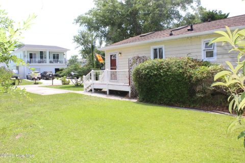 Single Family Residence in Carolina Beach NC 504 Greenville Avenue 28.jpg