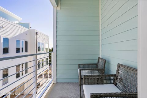 Townhouse in Carolina Beach NC 410 Canal Drive #Unit 1 32.jpg