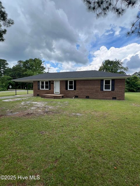 Single Family Residence in Elizabethtown NC 1001 Able Street.jpg