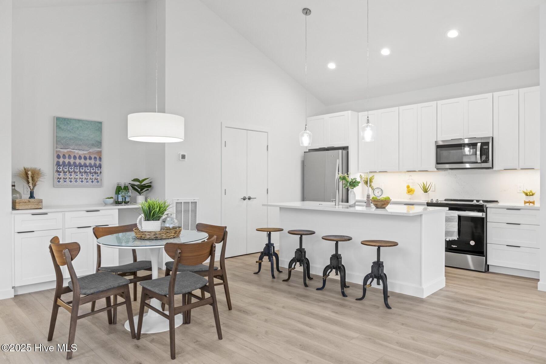 Single Family Residence in Carolina Beach NC 110 Hidden Cove Place 8.jpg