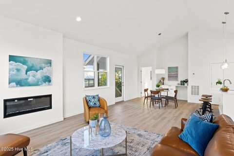 Single Family Residence in Carolina Beach NC 110 Hidden Cove Place 4.jpg