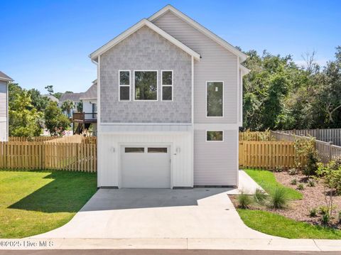 Single Family Residence in Carolina Beach NC 110 Hidden Cove Place.jpg