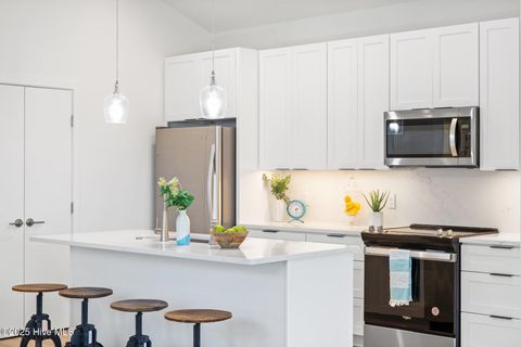 Single Family Residence in Carolina Beach NC 110 Hidden Cove Place 6.jpg