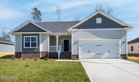 Single Family Residence in New Bern NC 1207 Crows Nest Court.jpg