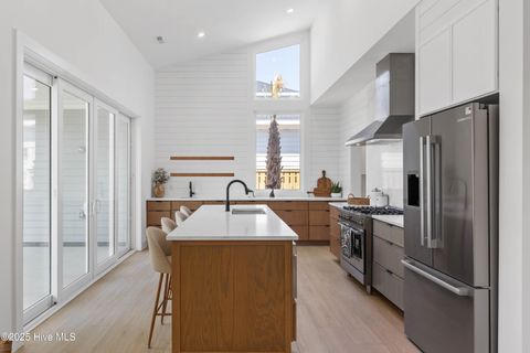 Single Family Residence in Carolina Beach NC 1100 S Sixth Street 6.jpg