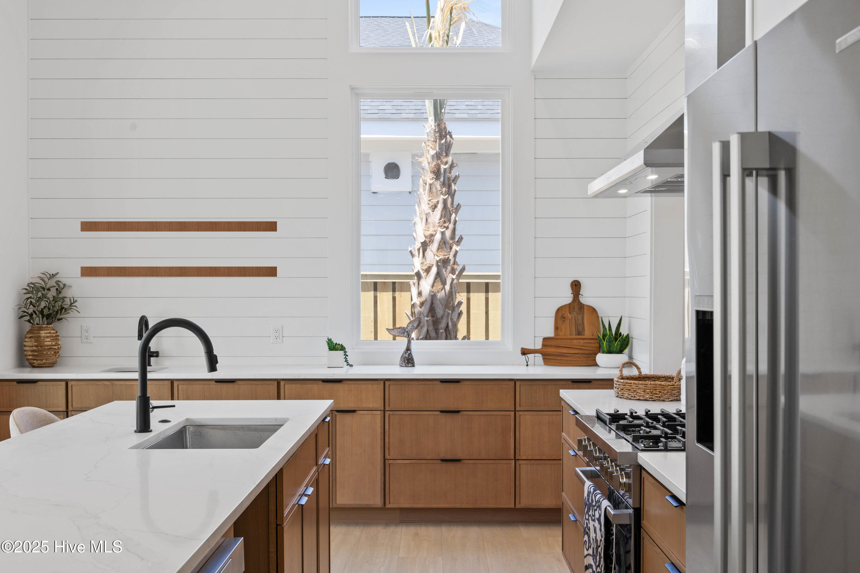 Single Family Residence in Carolina Beach NC 1100 S Sixth Street 7.jpg
