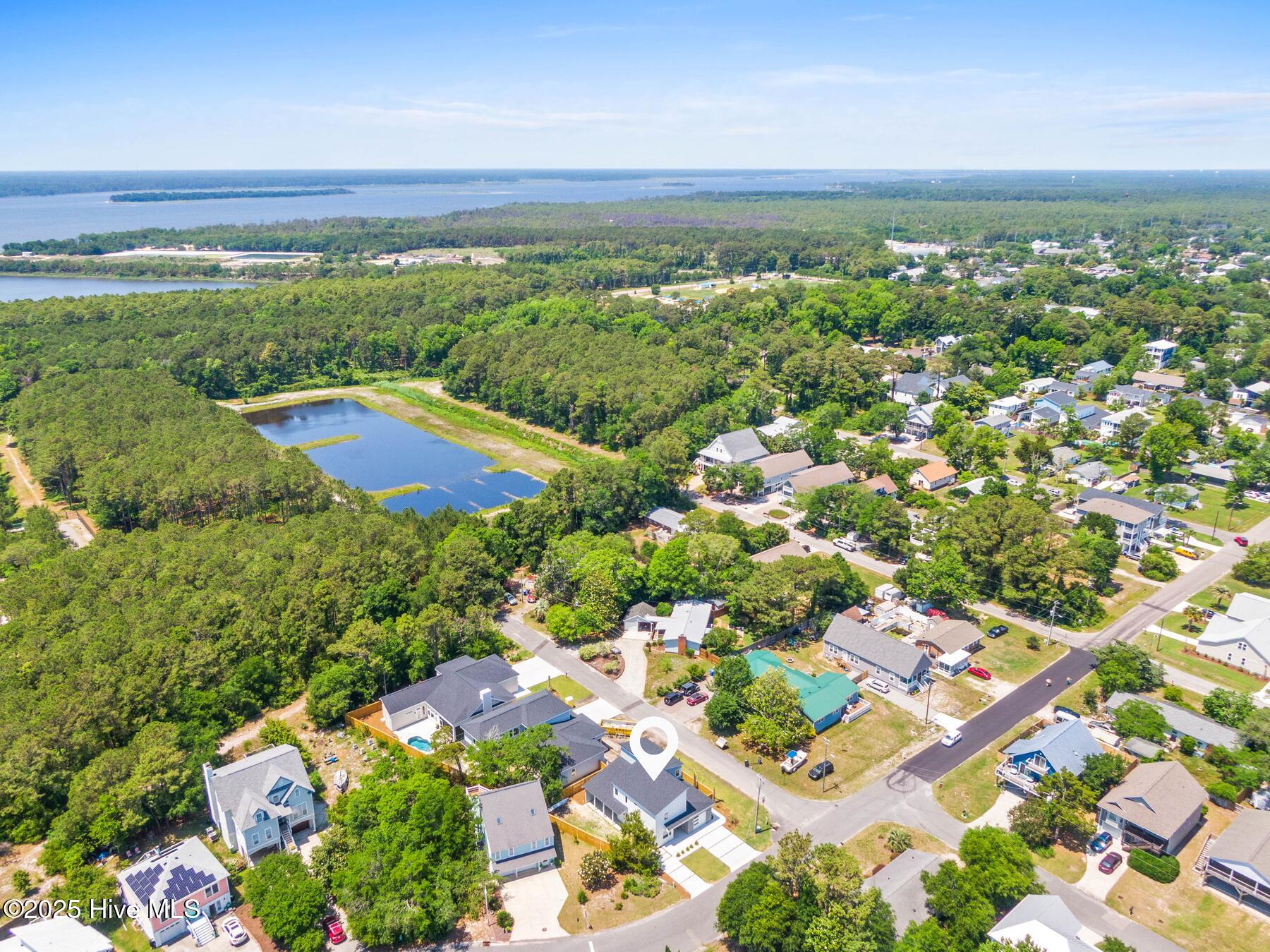 Single Family Residence in Carolina Beach NC 1100 S Sixth Street 43.jpg
