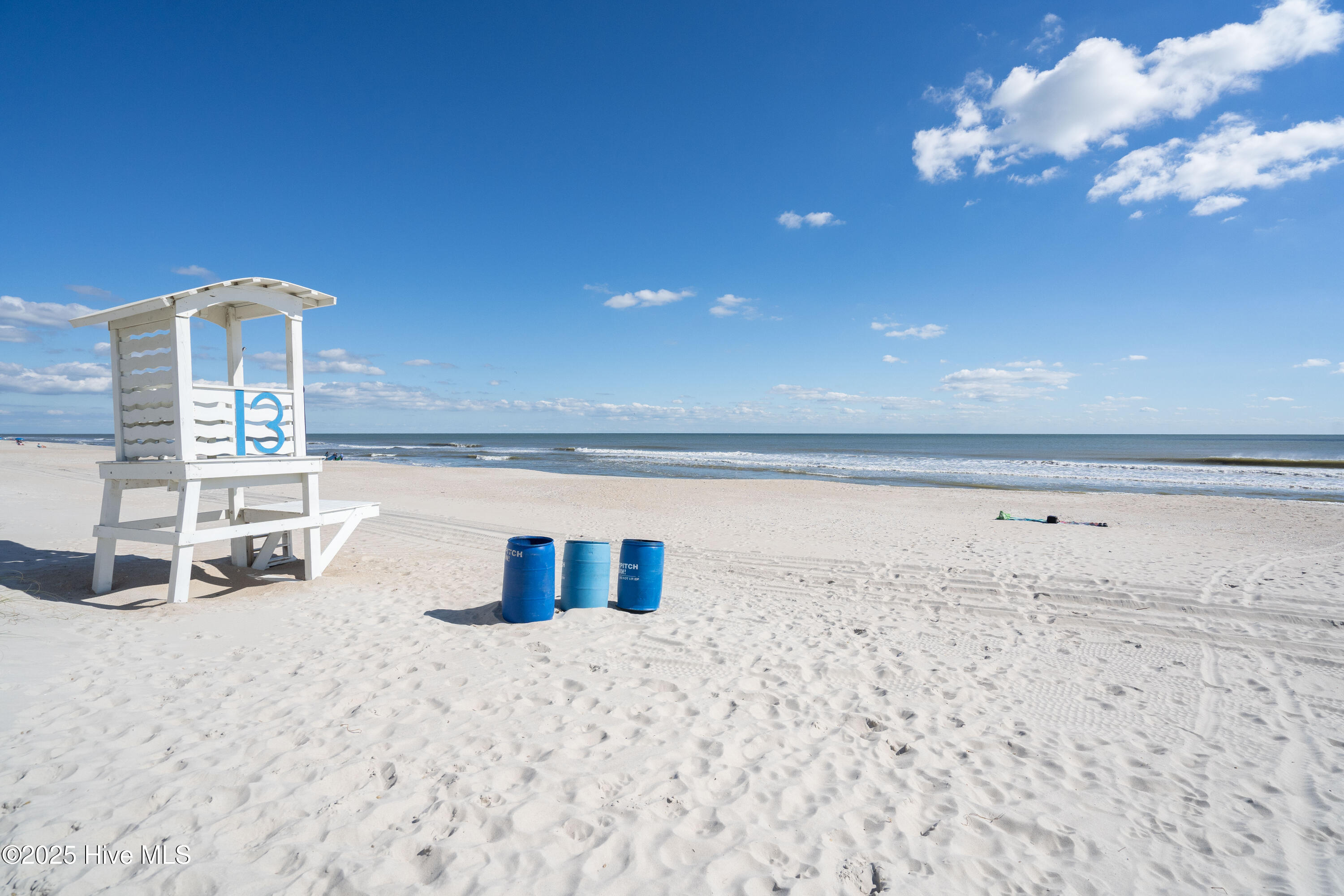 Single Family Residence in Carolina Beach NC 1100 S Sixth Street 45.jpg