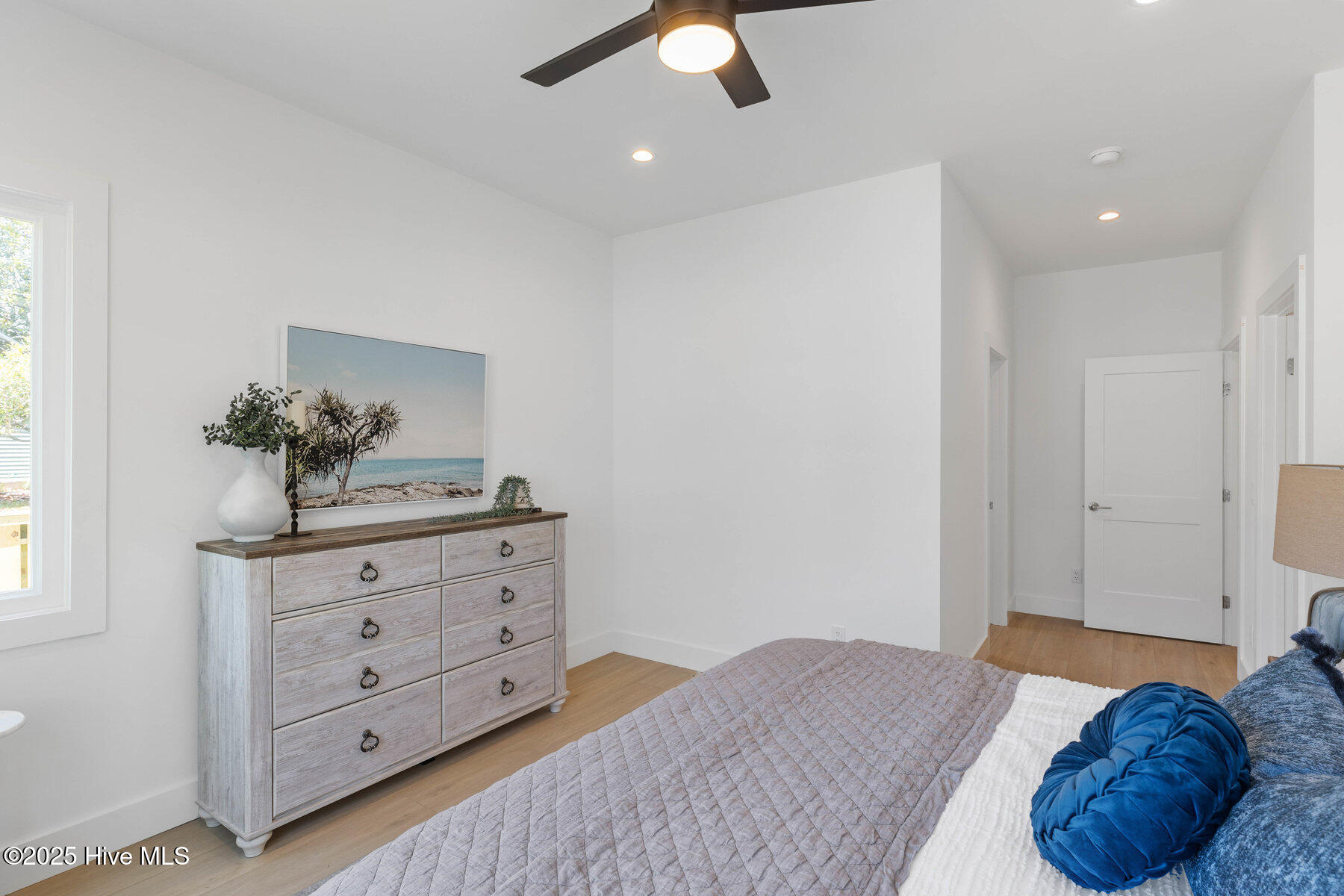 Single Family Residence in Carolina Beach NC 1100 S Sixth Street 15.jpg
