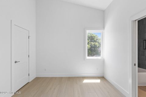 Single Family Residence in Carolina Beach NC 1100 S Sixth Street 19.jpg