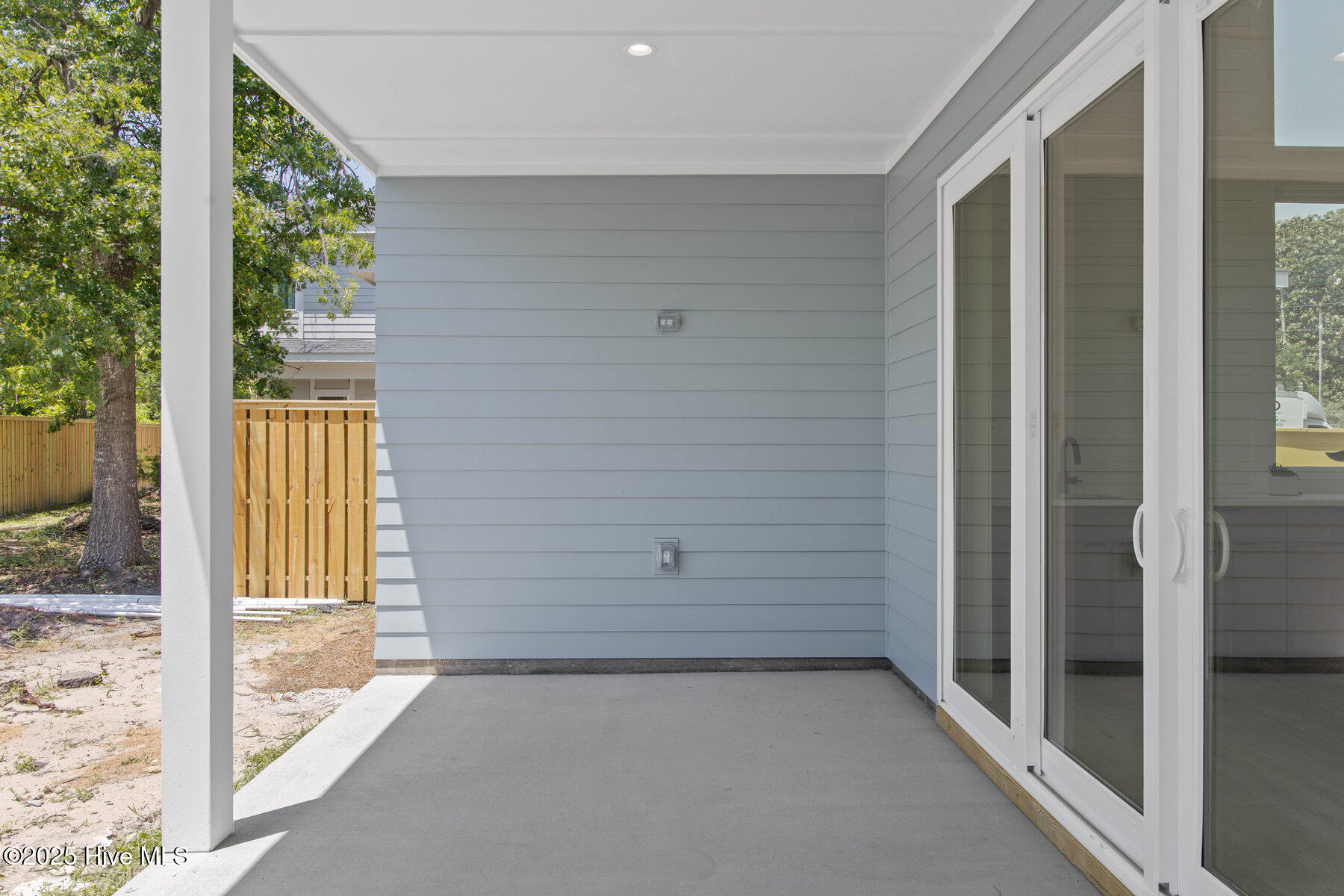 Single Family Residence in Carolina Beach NC 1100 S Sixth Street 34.jpg
