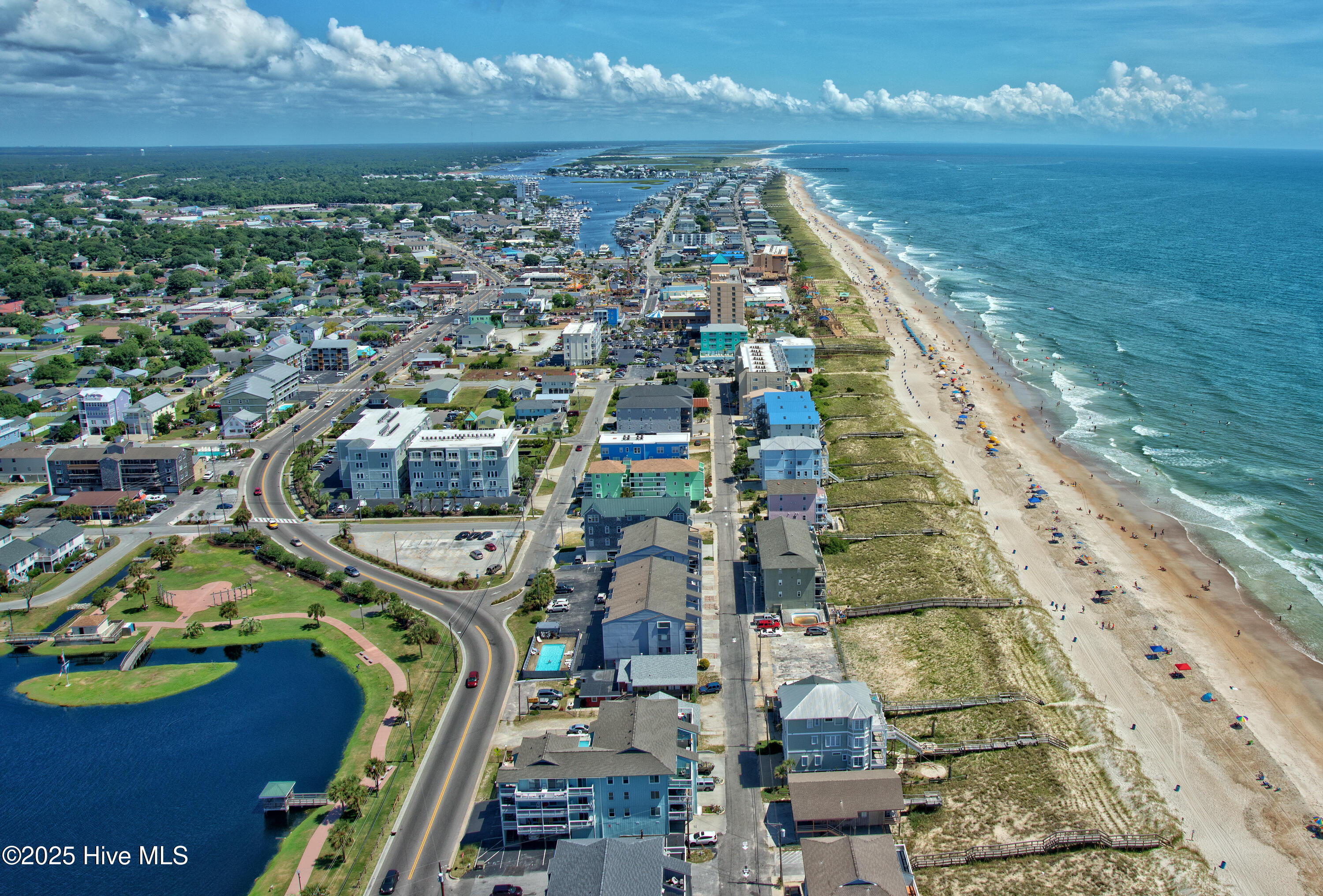 Single Family Residence in Carolina Beach NC 1100 S Sixth Street 48.jpg