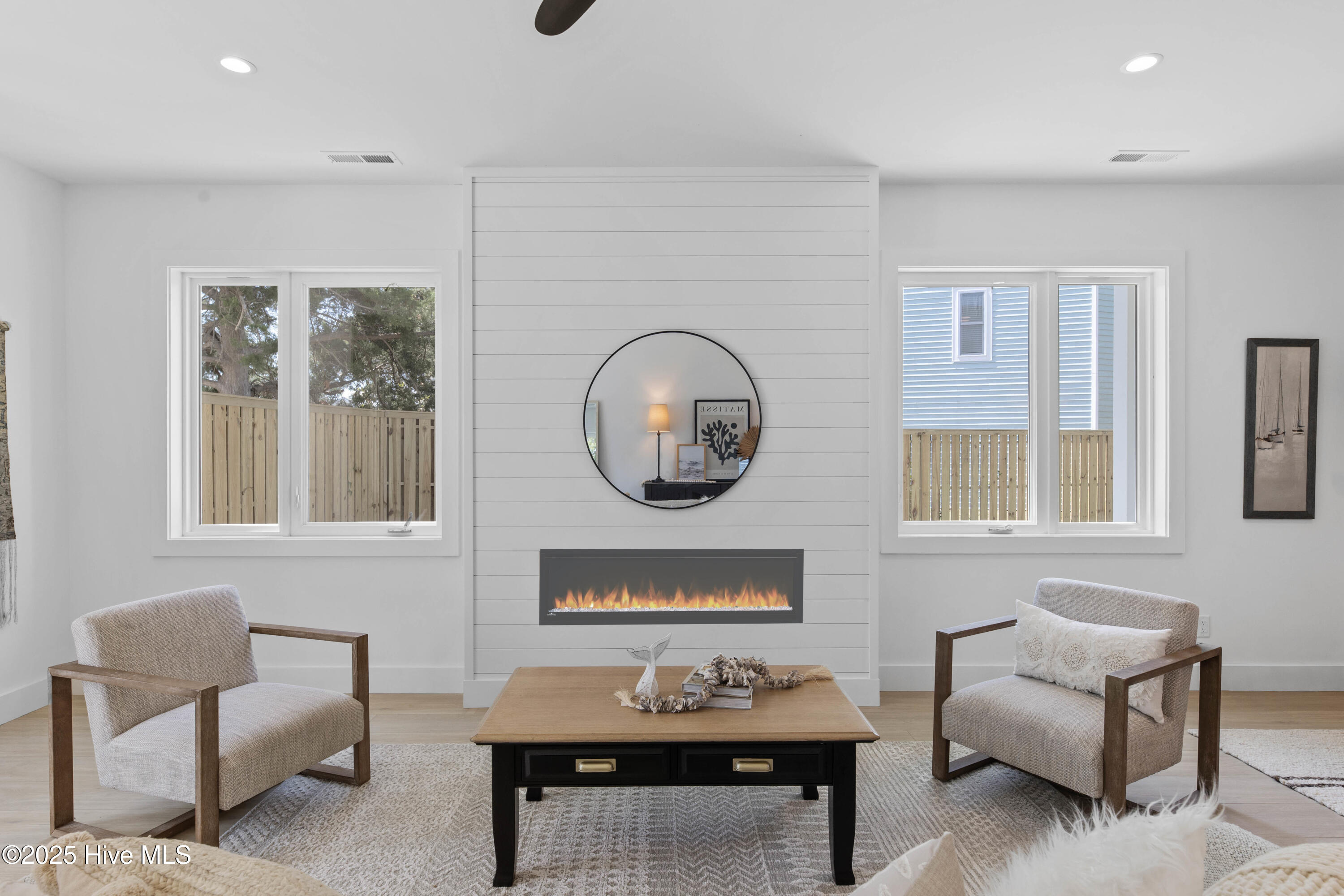 Single Family Residence in Carolina Beach NC 1100 S Sixth Street 4.jpg