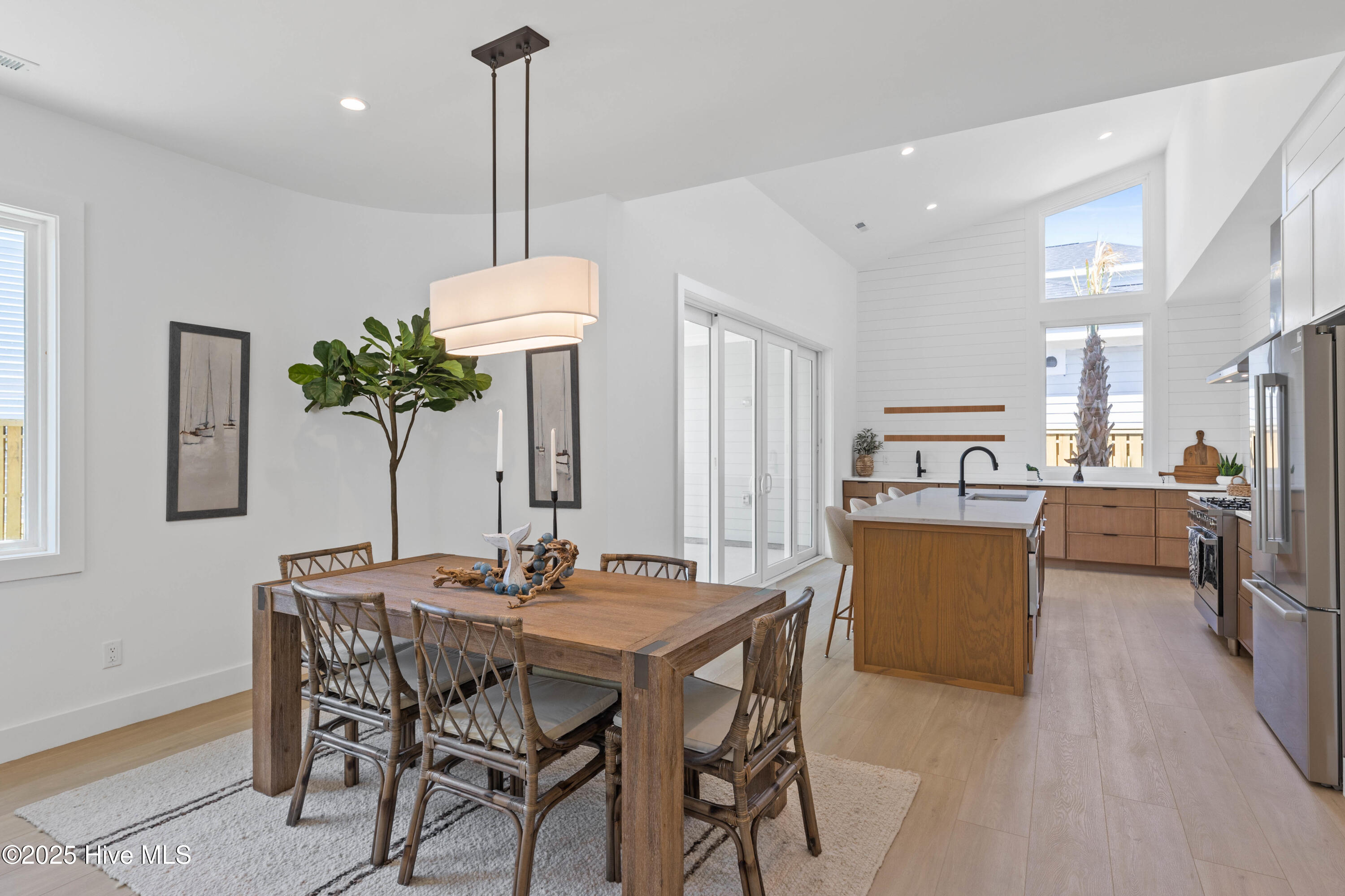Single Family Residence in Carolina Beach NC 1100 S Sixth Street 5.jpg