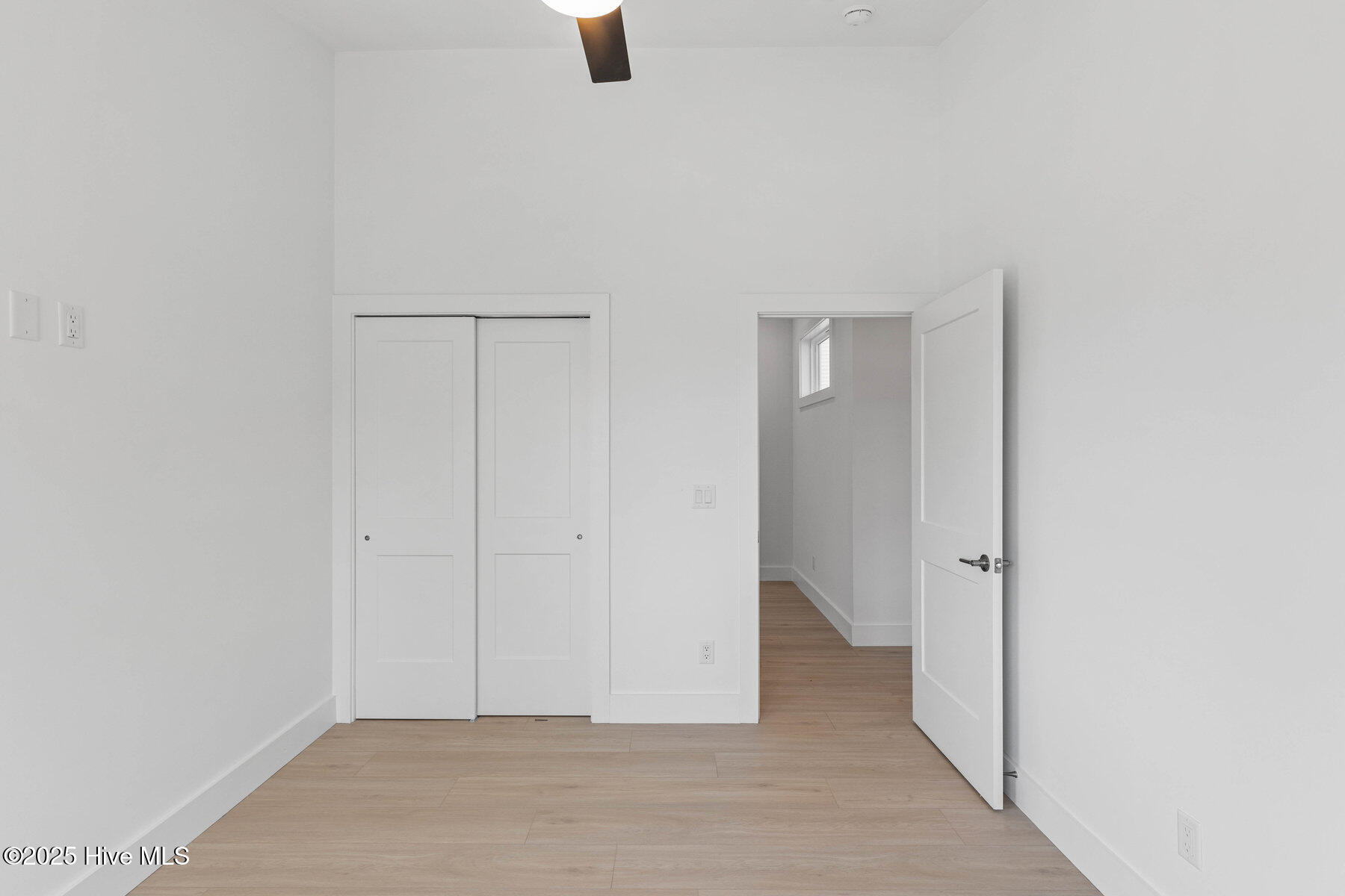 Single Family Residence in Carolina Beach NC 1100 S Sixth Street 31.jpg