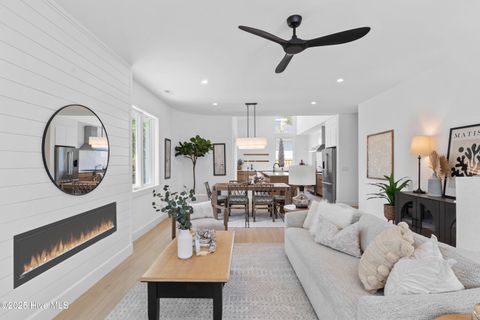 Single Family Residence in Carolina Beach NC 1100 S Sixth Street 1.jpg