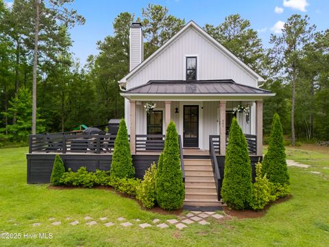 Single Family Residence in Rocky Point NC 561 Meeks Creek Drive.jpg