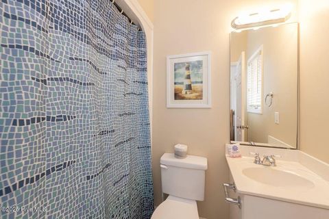 Single Family Residence in Holden Beach NC 887 Ocean Boulevard 27.jpg